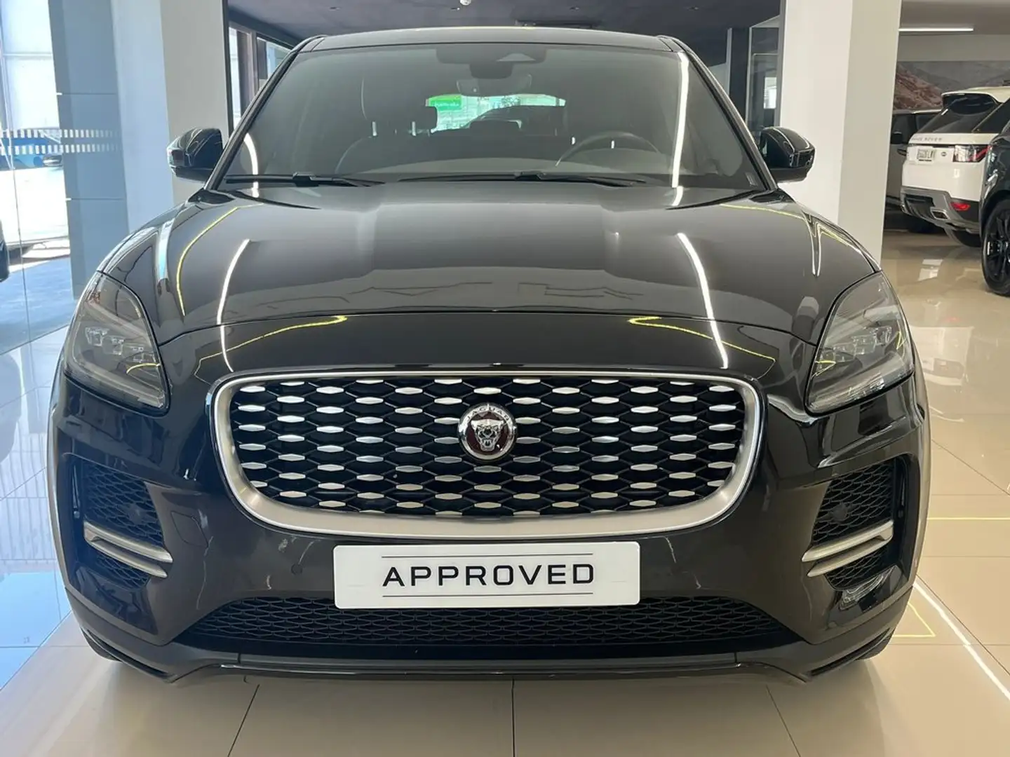 Jaguar E-Pace 2.0D I4 SE 163 Negro - 1
