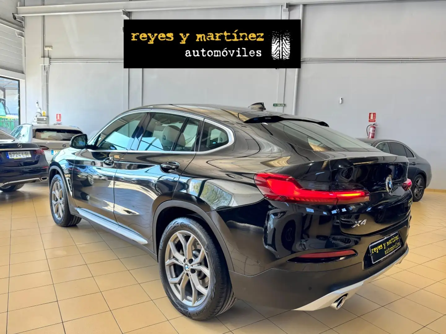 BMW X4 xDrive 20dA xLine Negro - 2