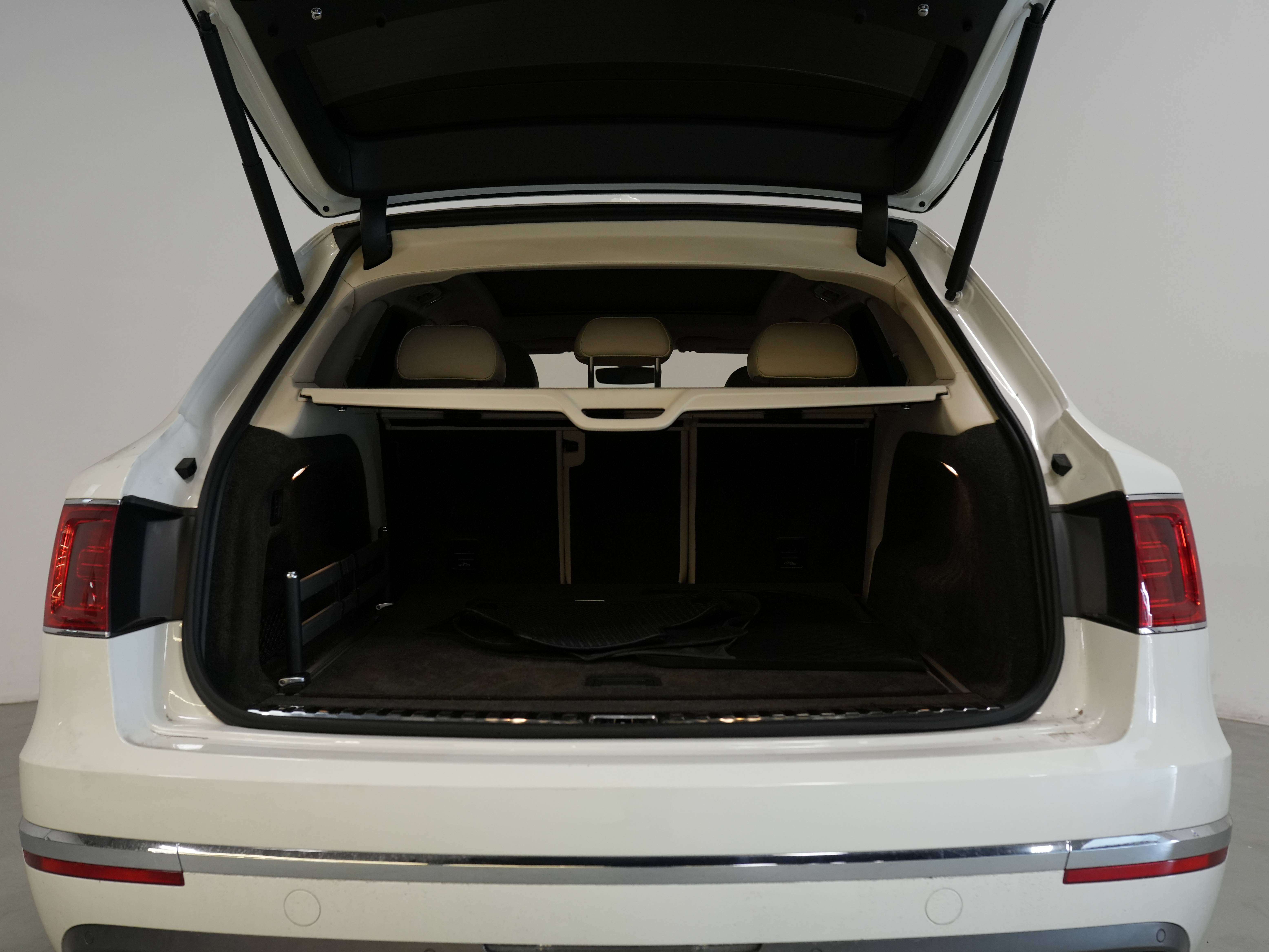 used 2017 Bentley Bentayga car, priced at $99,900