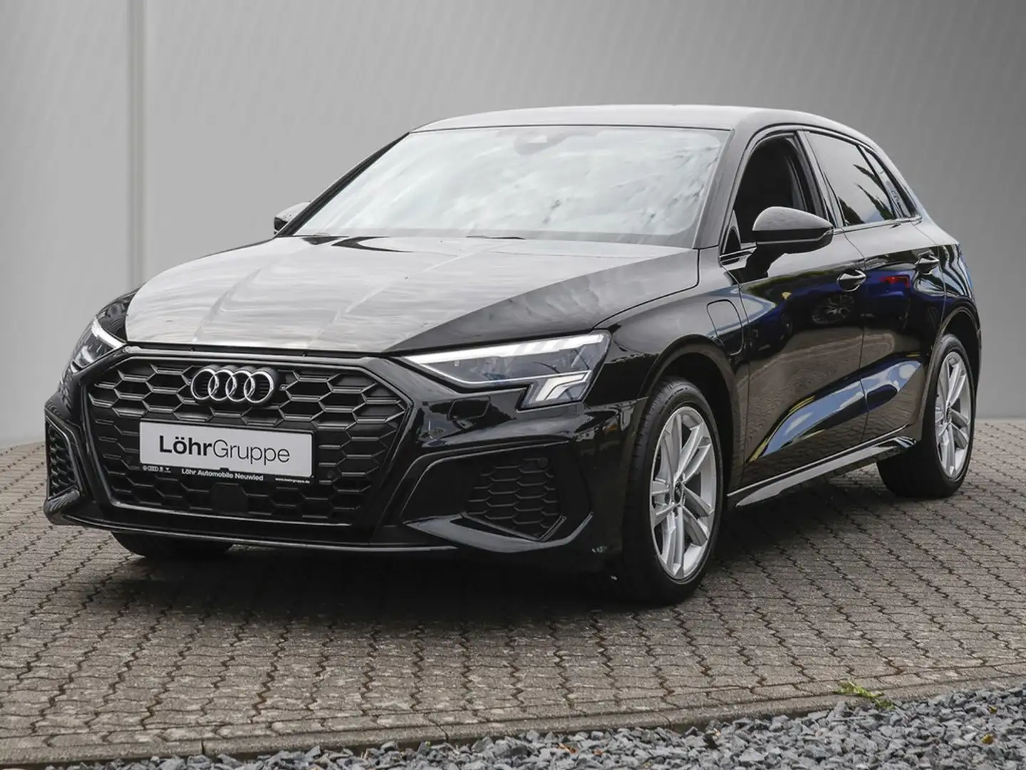 Audi A3 Sportback 45 TFSIe S tronic S Line /LED/GRA Negro - 2