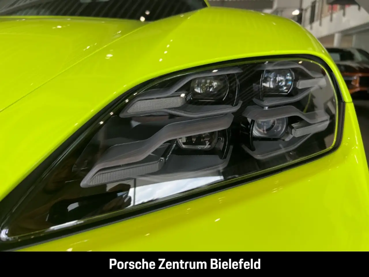 Porsche Taycan 4 Cross Turismo BOSE Performancebatterie+ 9
