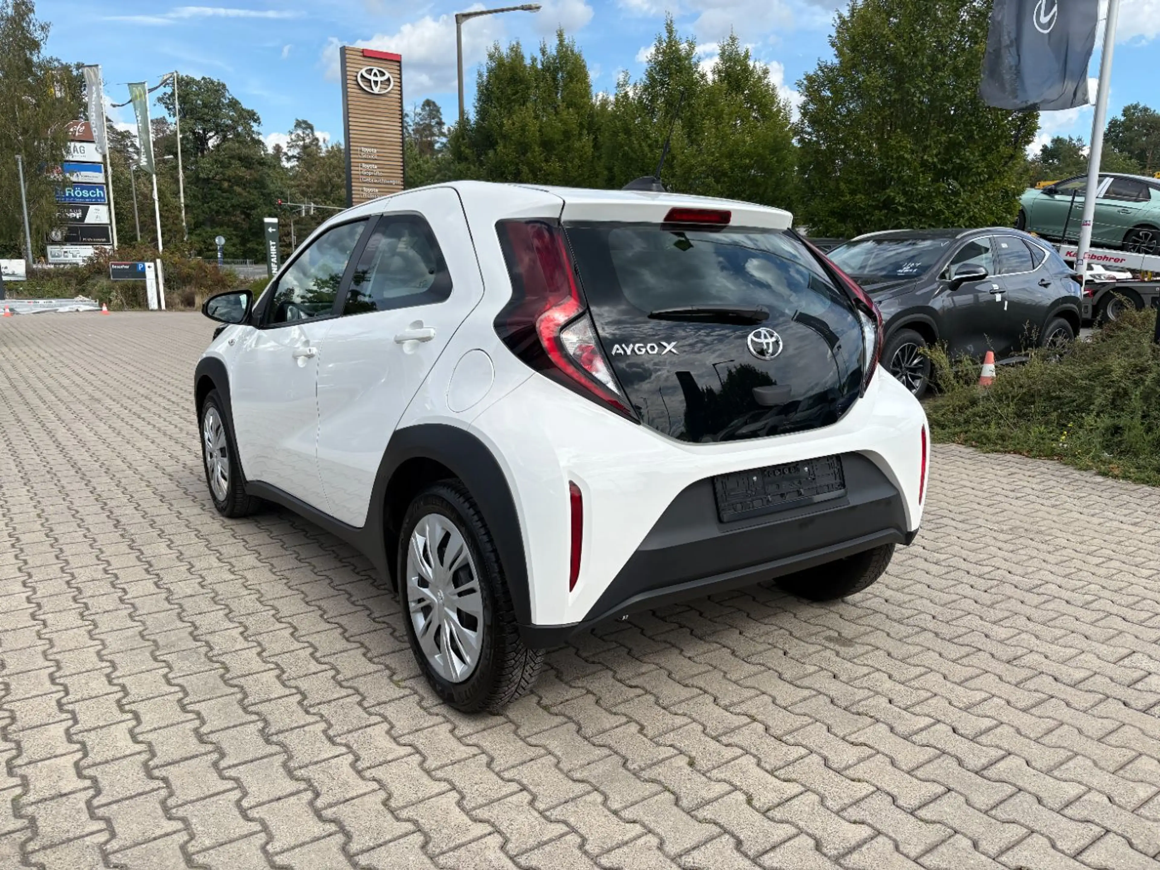 Toyota Aygo X 1.0 Business Edition Kamera, AppleCarPlay — photo 5