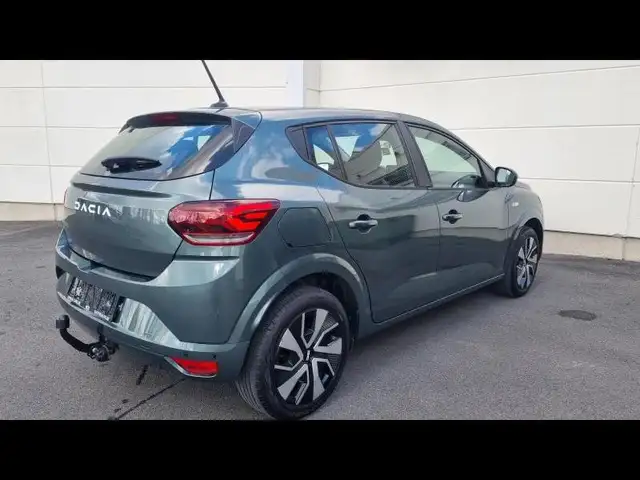 Dacia Sandero view 4