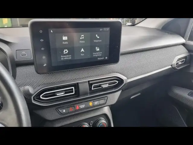 Dacia Sandero view 13
