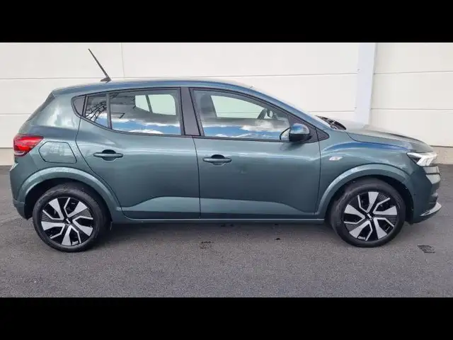 Dacia Sandero view 5