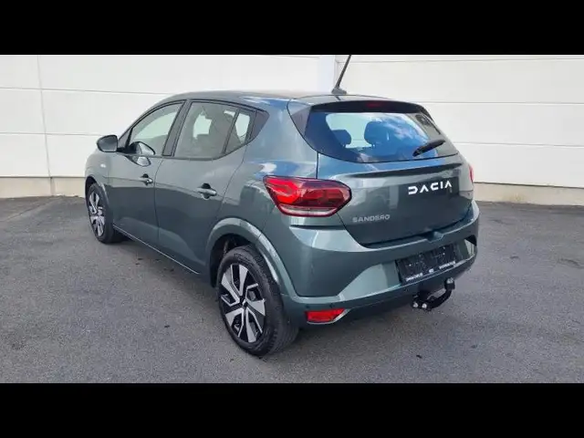 Dacia Sandero view 8
