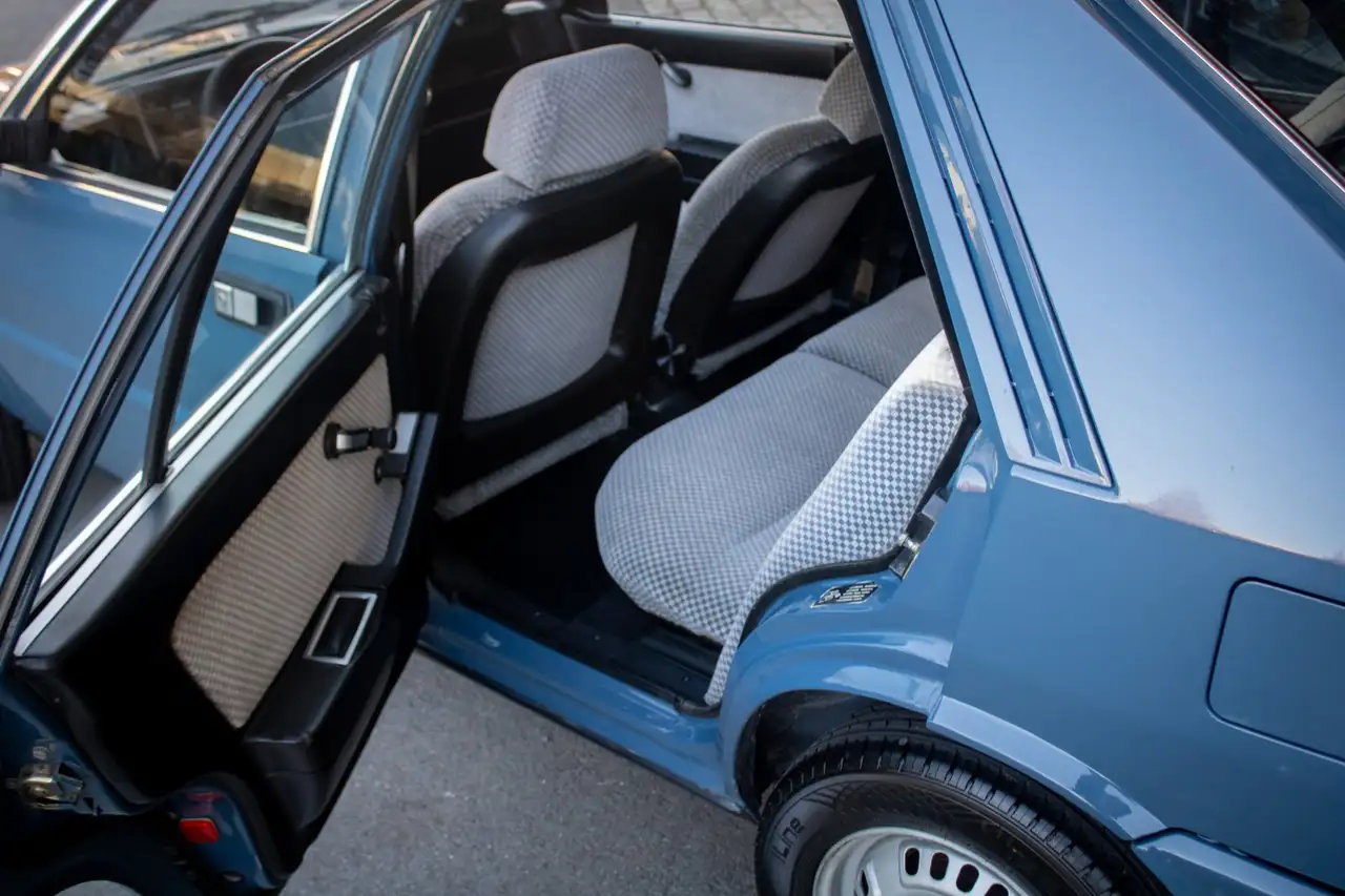 Lancia Delta 1.3 5-speed | 1983 | 83.501 km | Originele staat, foto 12