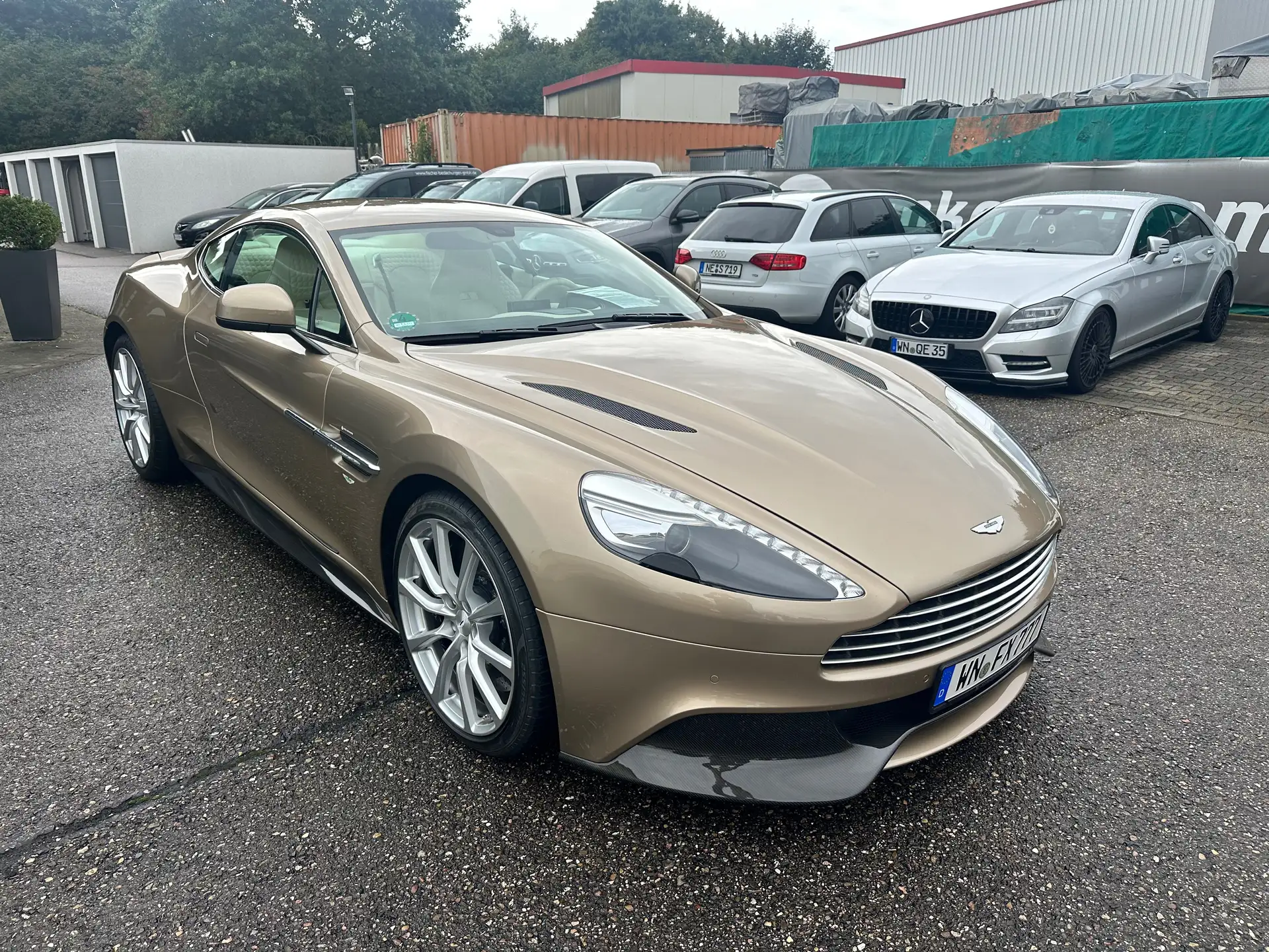 애스턴마틴 뱅퀴시 Coupe 2012 베이지 사진 7