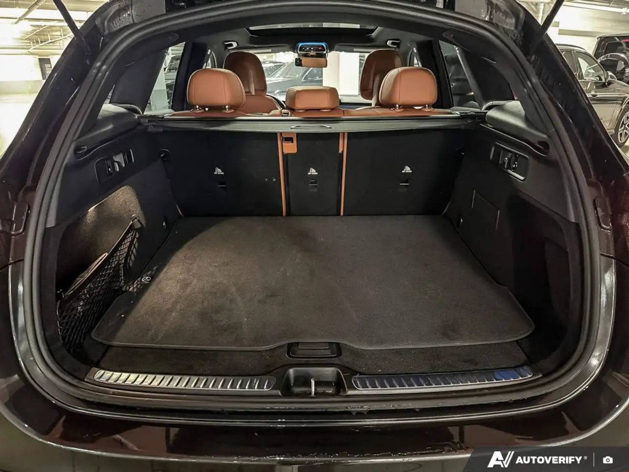 Mercedes-Benz GLC снимка Mercedes-Benz GLC
