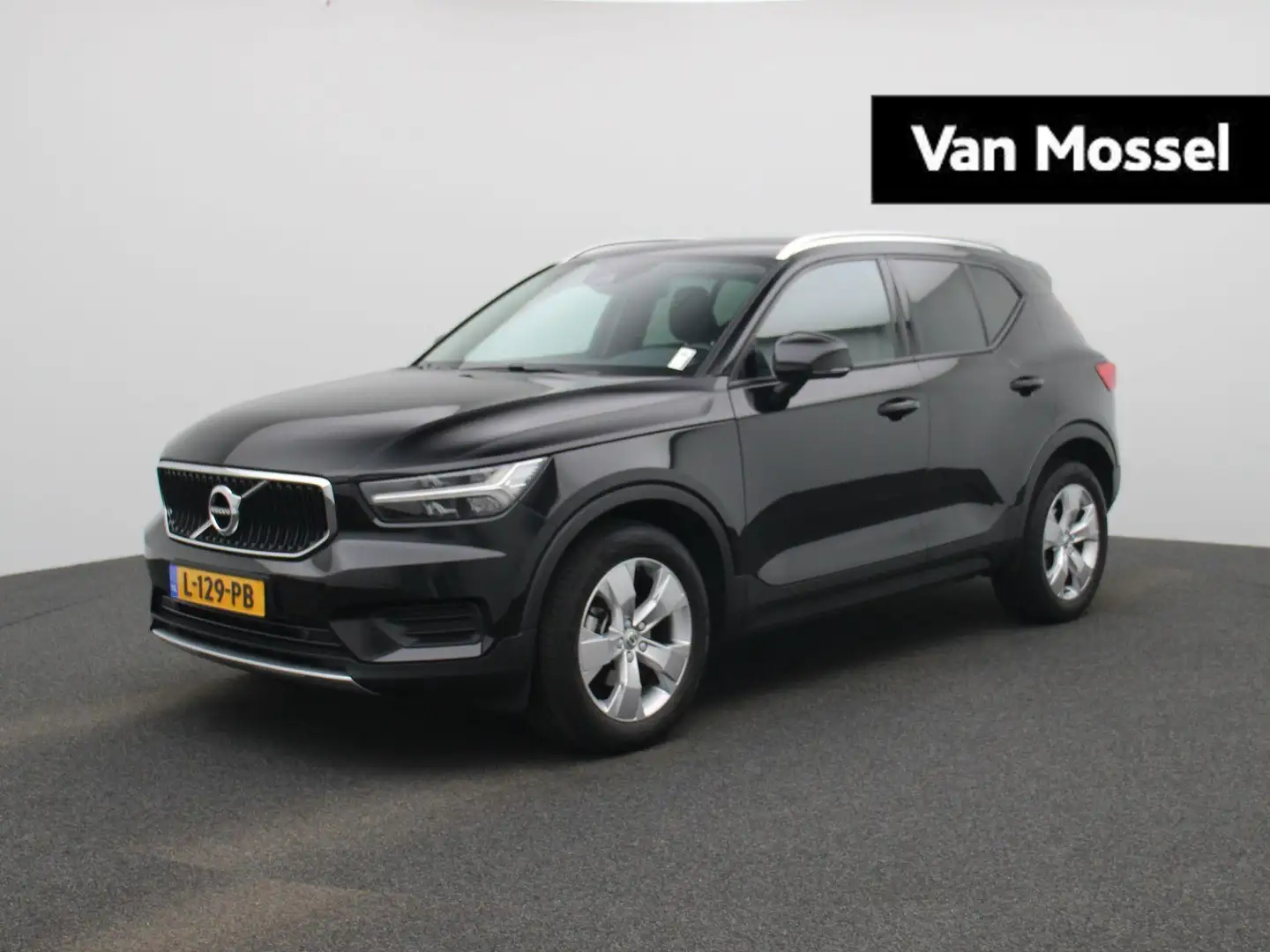 Volvo XC40 1.5 T3 Momentum Stoelverwarming | Parkeercamera | Negro - 1