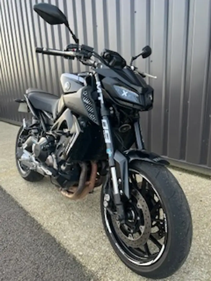 Yamaha MT-09 Schwarz - 2