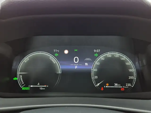 Toyota C-HR view 11
