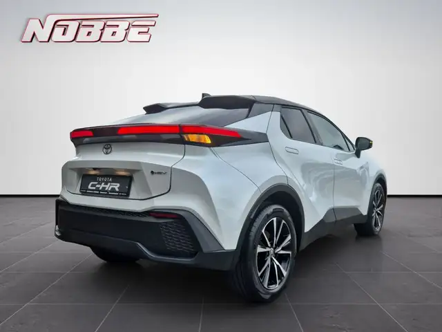 Toyota C-HR view 5