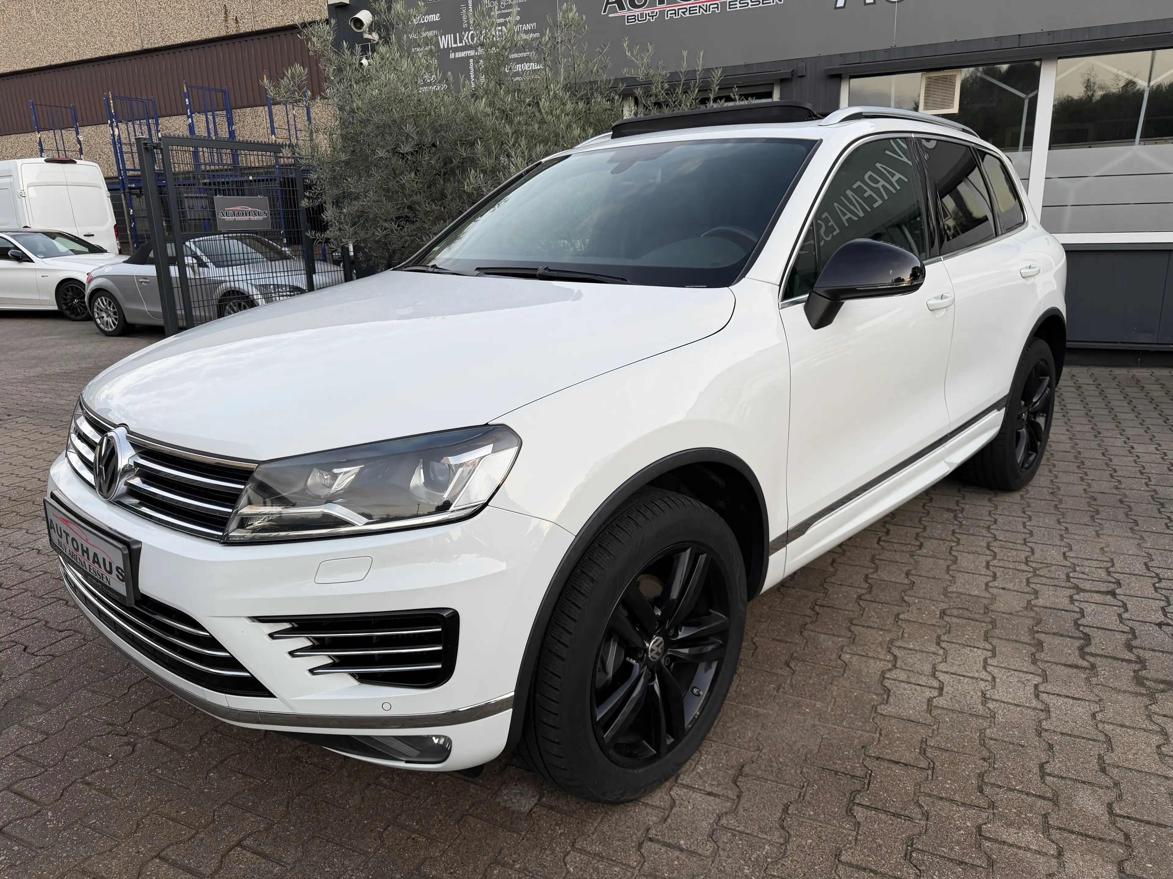 Volkswagen Touareg R-Line V6 TDI BMT 4Motion SCR Automatik 2.H Weiss — photo 9
