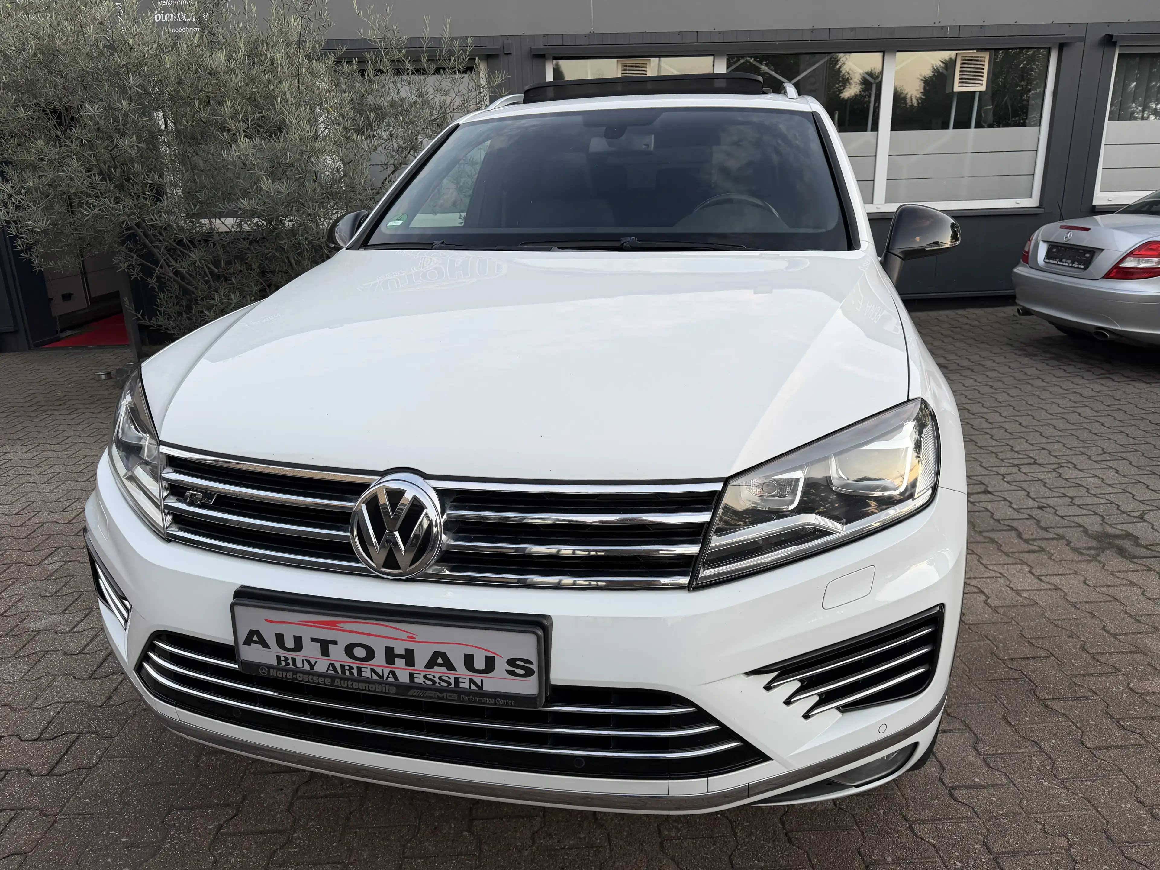 Volkswagen Touareg R-Line V6 TDI BMT 4Motion SCR Automatik 2.H Weiss — photo 8