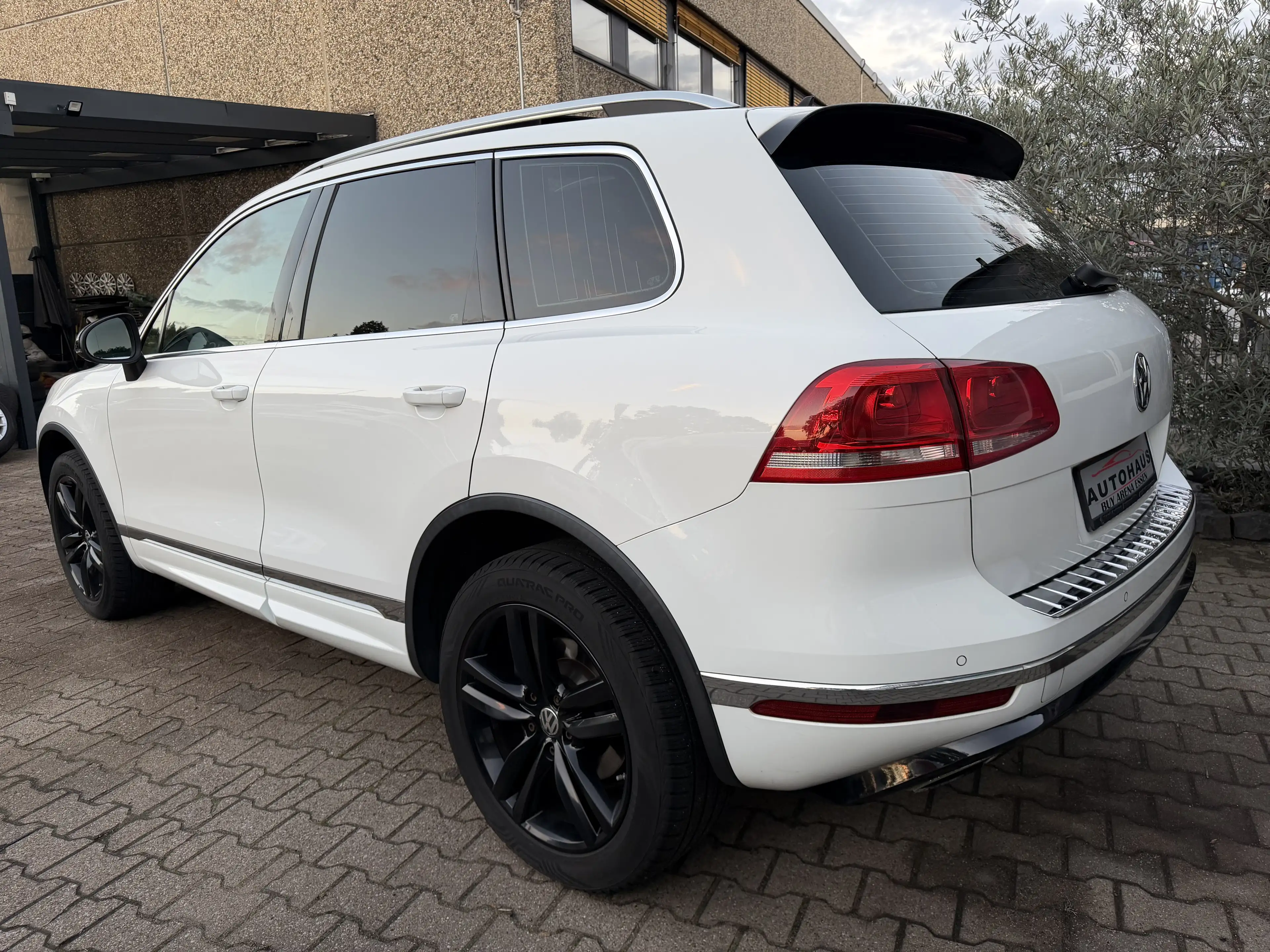 Volkswagen Touareg R-Line V6 TDI BMT 4Motion SCR Automatik 2.H Weiss — photo 5