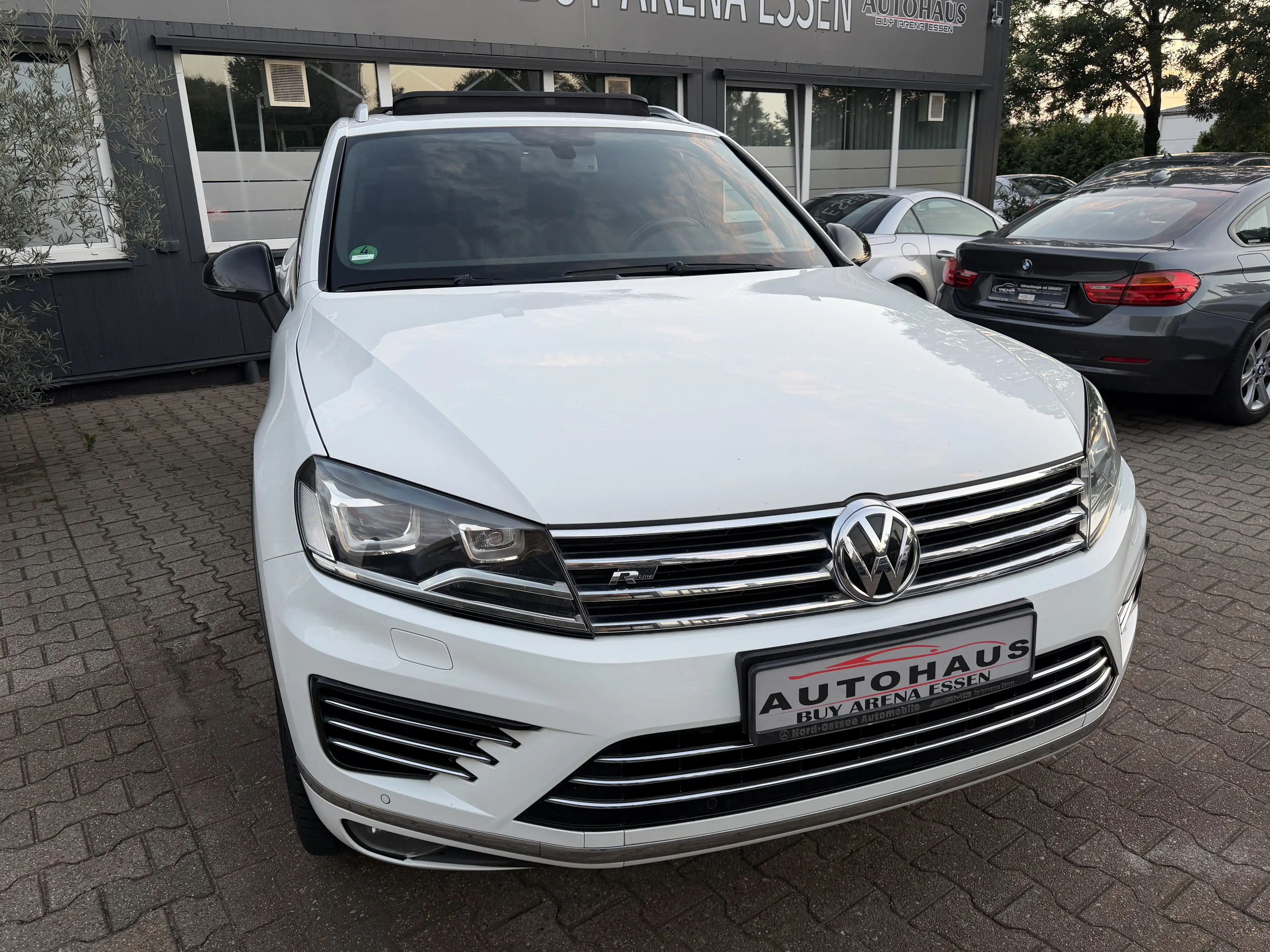 Volkswagen Touareg R-Line V6 TDI BMT 4Motion SCR Automatik 2.H Weiss — photo 7