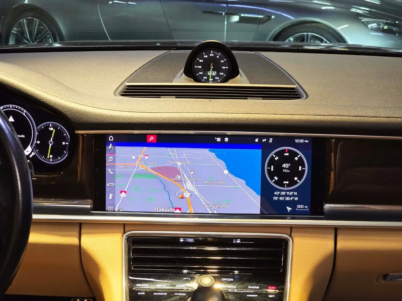 Porsche Panamera снимка Porsche Panamera
