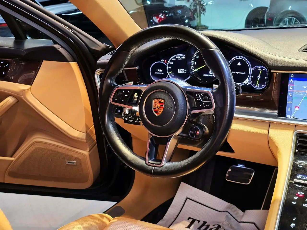 Porsche Panamera снимка Porsche Panamera