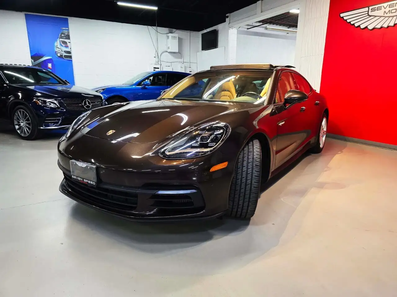 Porsche Panamera снимка Porsche Panamera