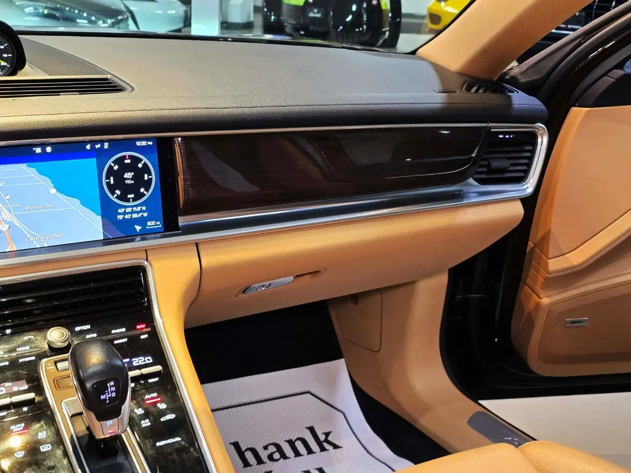 Porsche Panamera снимка Porsche Panamera