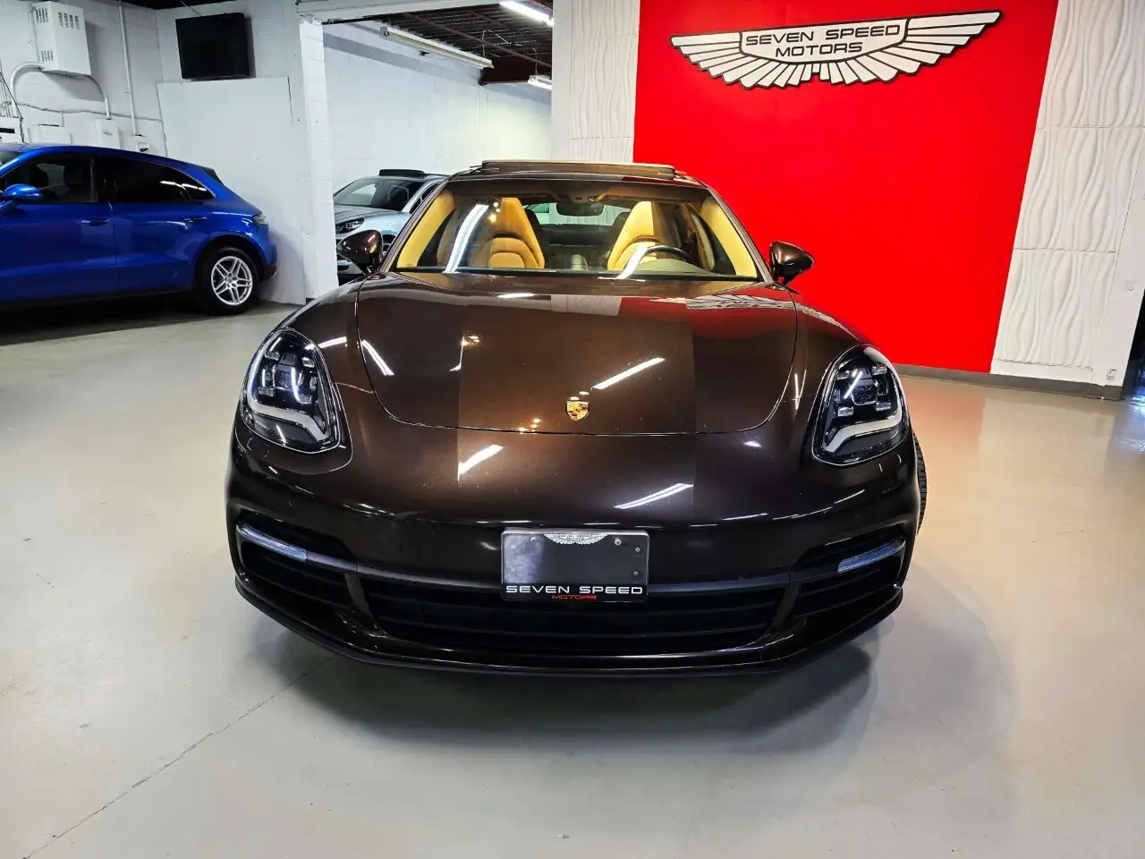 Porsche Panamera снимка Porsche Panamera