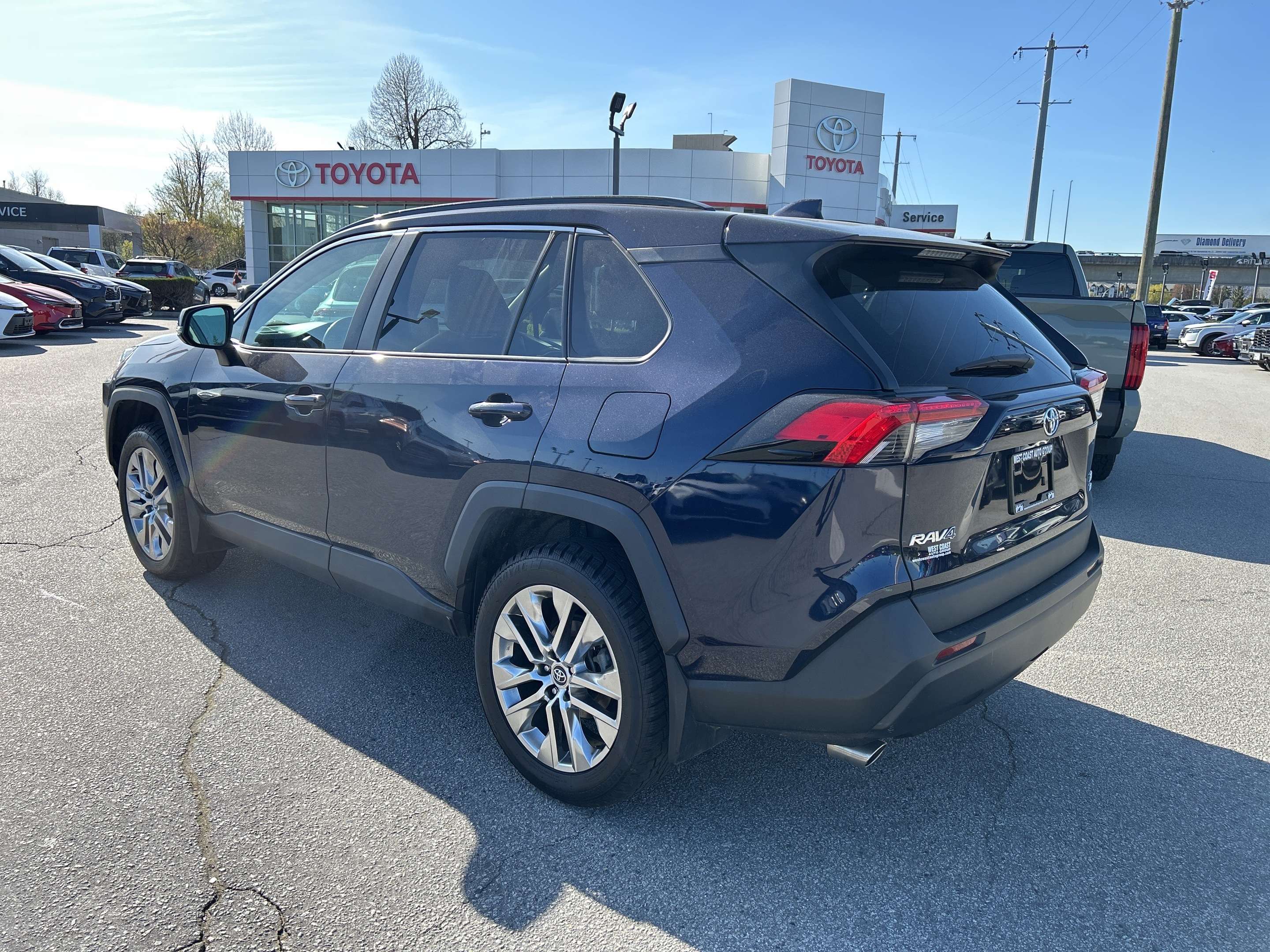 2020 Toyota RAV4 XLE — снимка 1