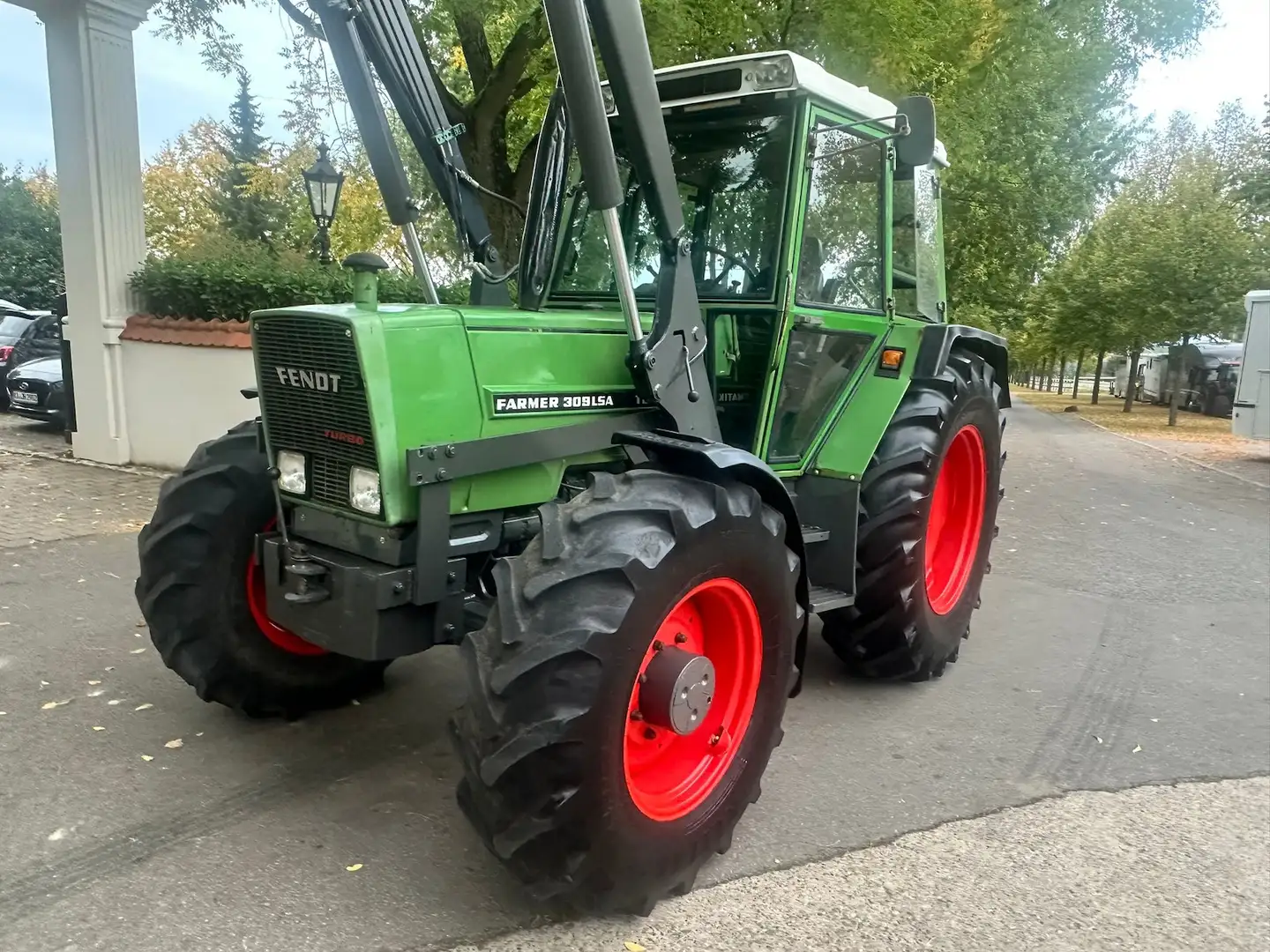 Autres Farmer 309 mit Frontlader Vert - 2