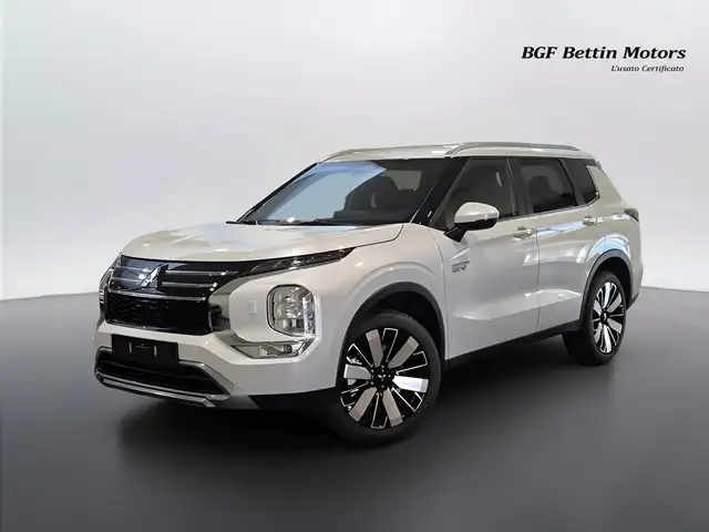 Mitsubishi Outlander 2.4 phev Intense