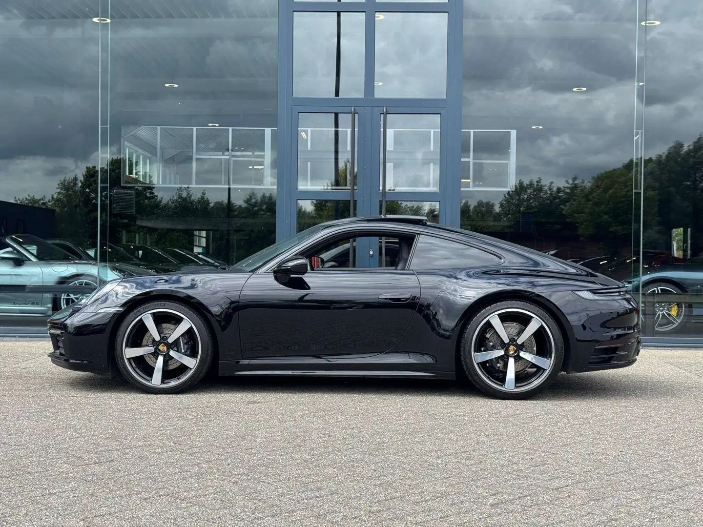 Porsche 992 911 Carrera Noir - 2