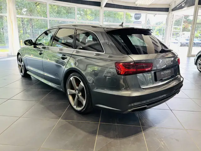 Audi A6 Avant view 4