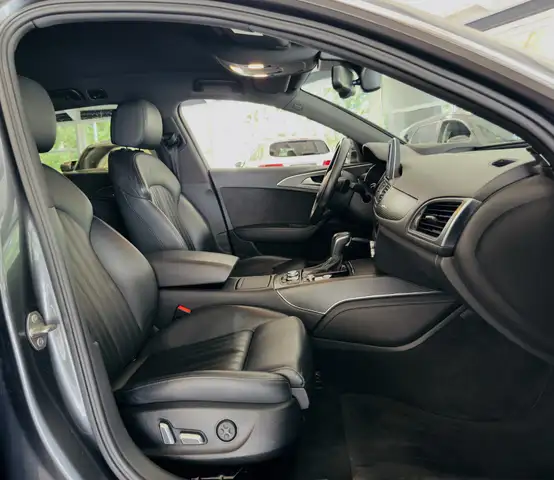 Audi A6 Avant view 14