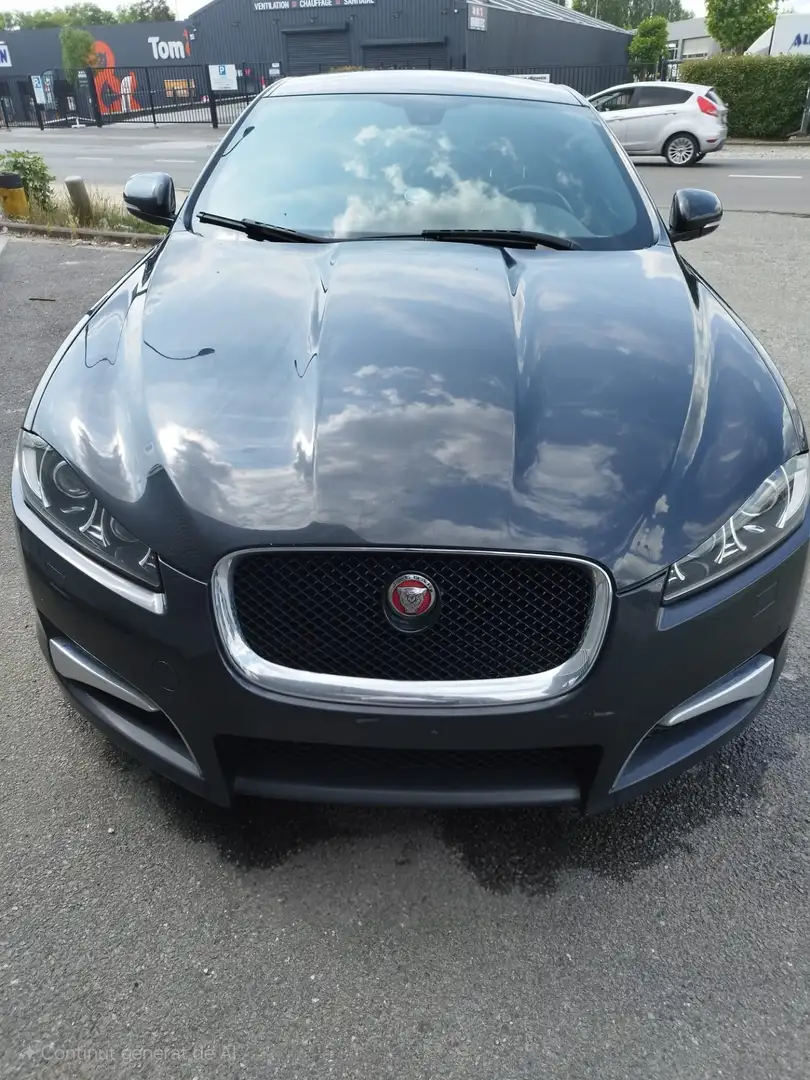 Jaguar XF 2.2 Diesel Noir - 1
