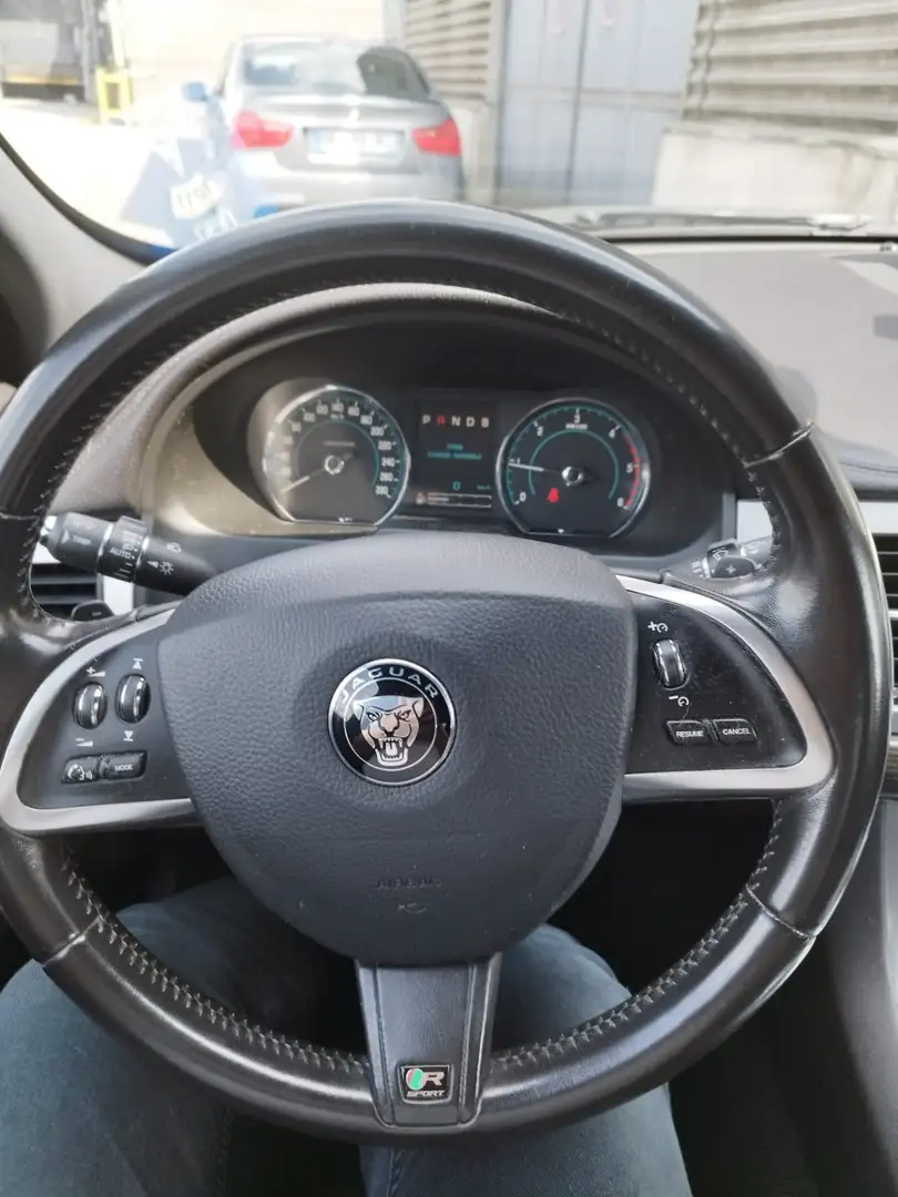Jaguar XF 2.2 Diesel Noir - 2