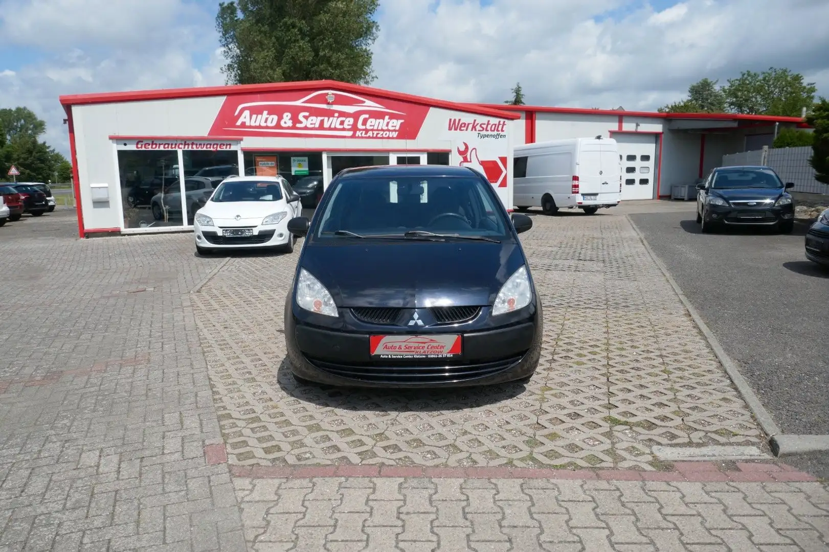 Mitsubishi Colt 1.1 GANZJAHRESREIFEN Noir - 2