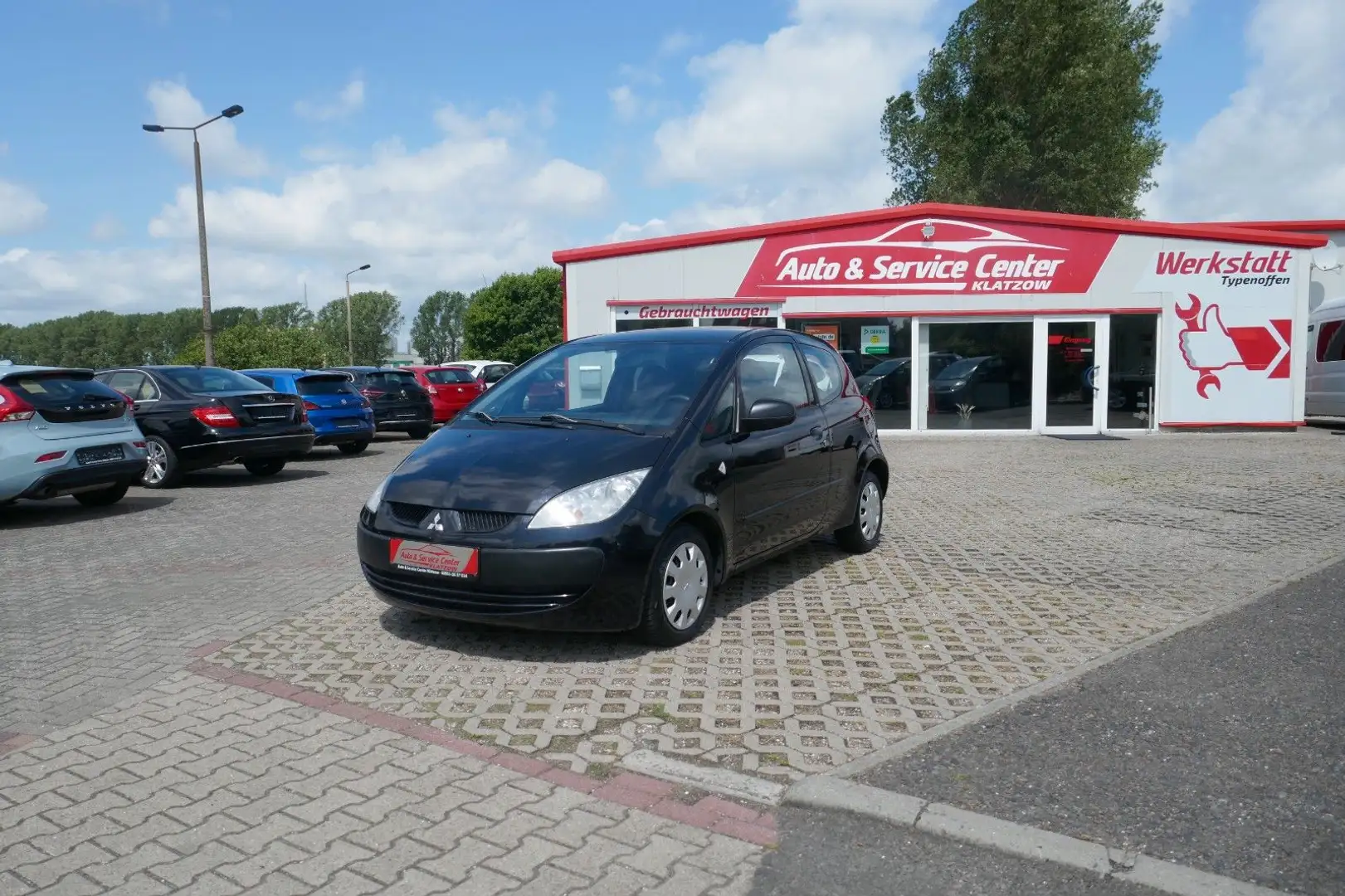Mitsubishi Colt 1.1 GANZJAHRESREIFEN Noir - 1