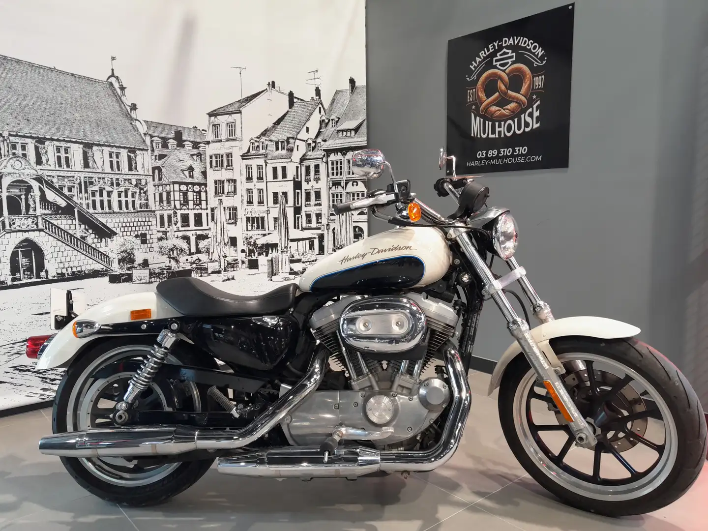 Harley-Davidson Sportster 883 - 1