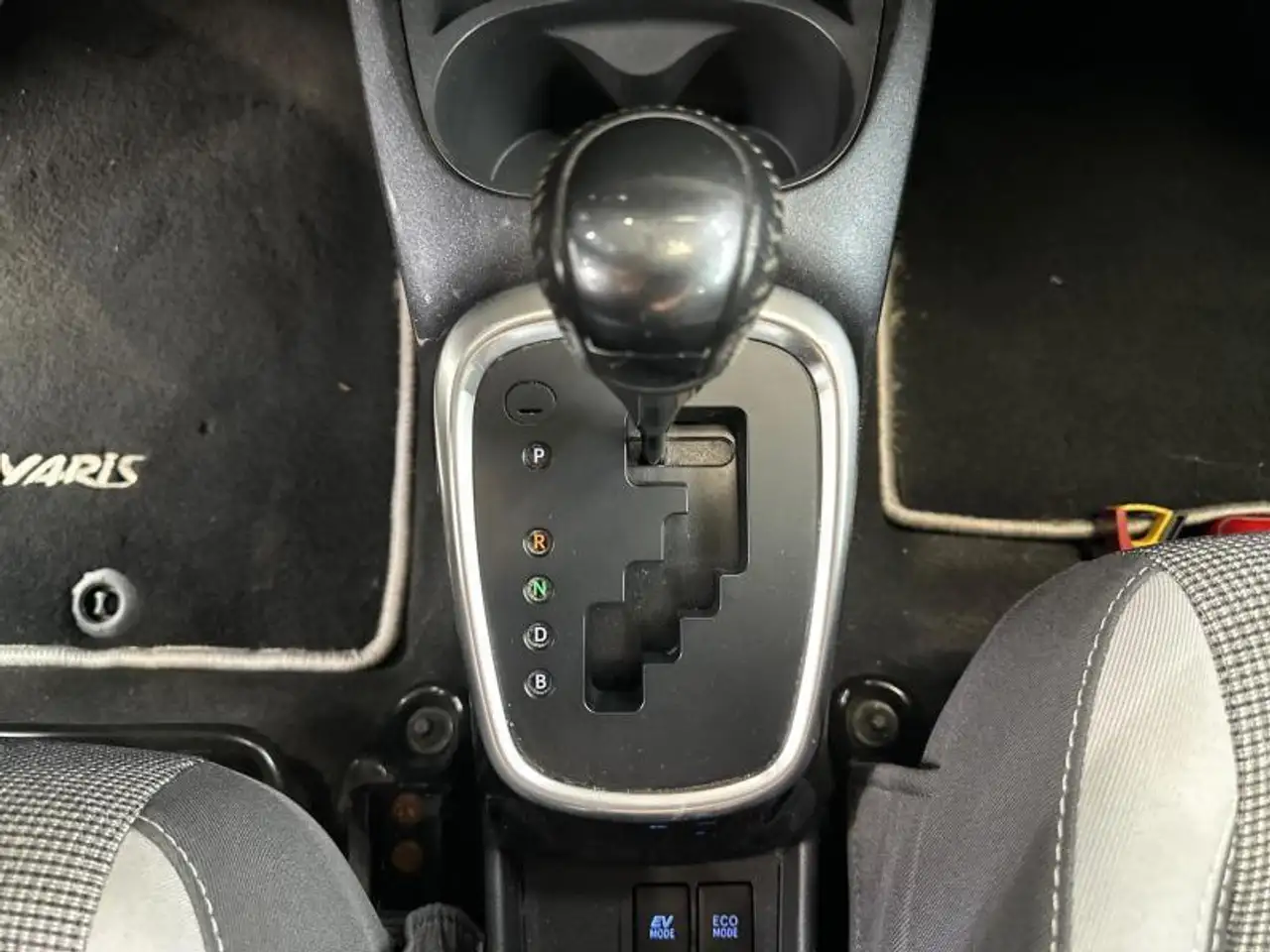 Toyota Yaris 99hp HEV Y20 GPS camera, миниатюра 26