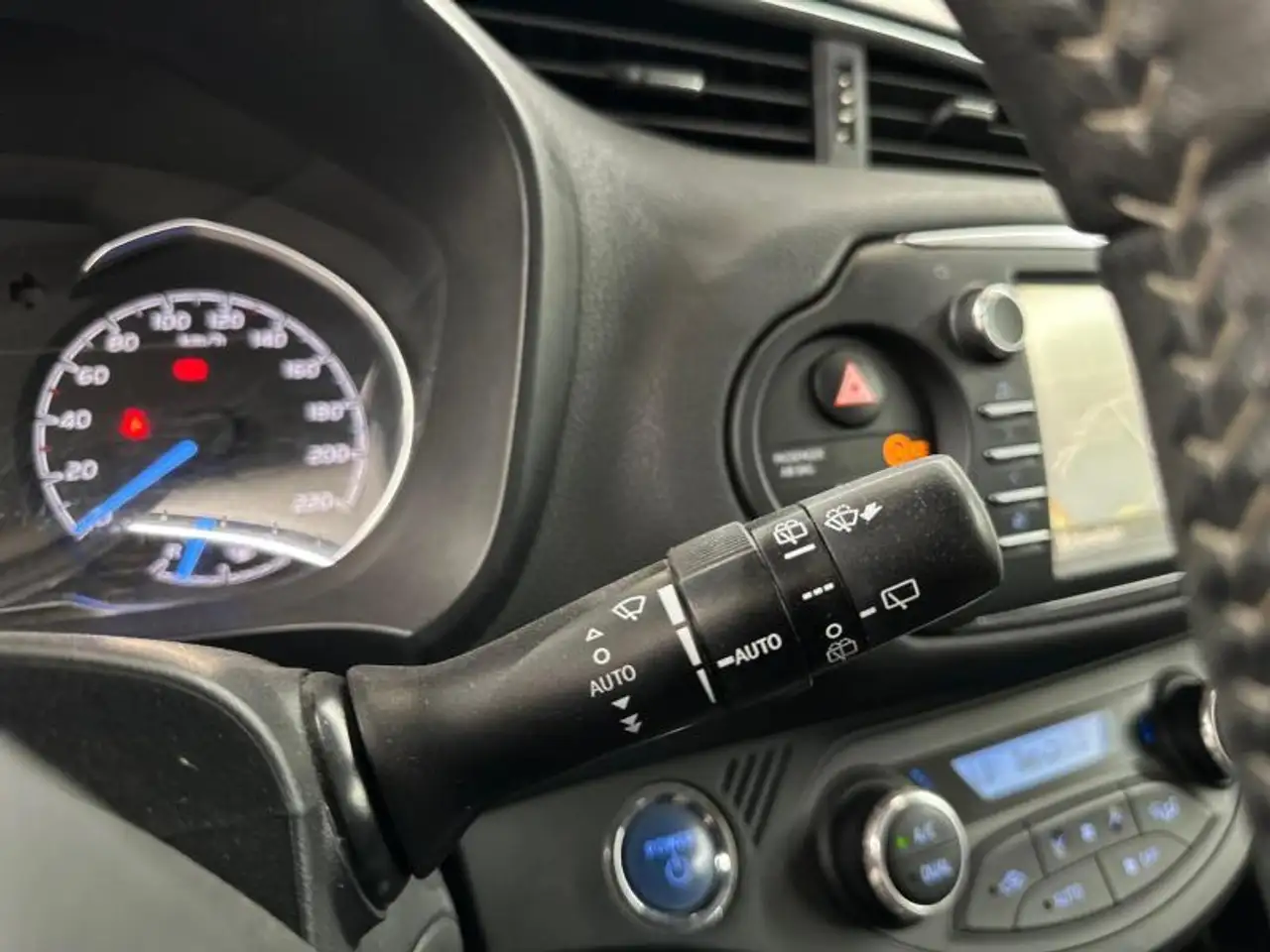 Toyota Yaris 99hp HEV Y20 GPS camera, миниатюра 20