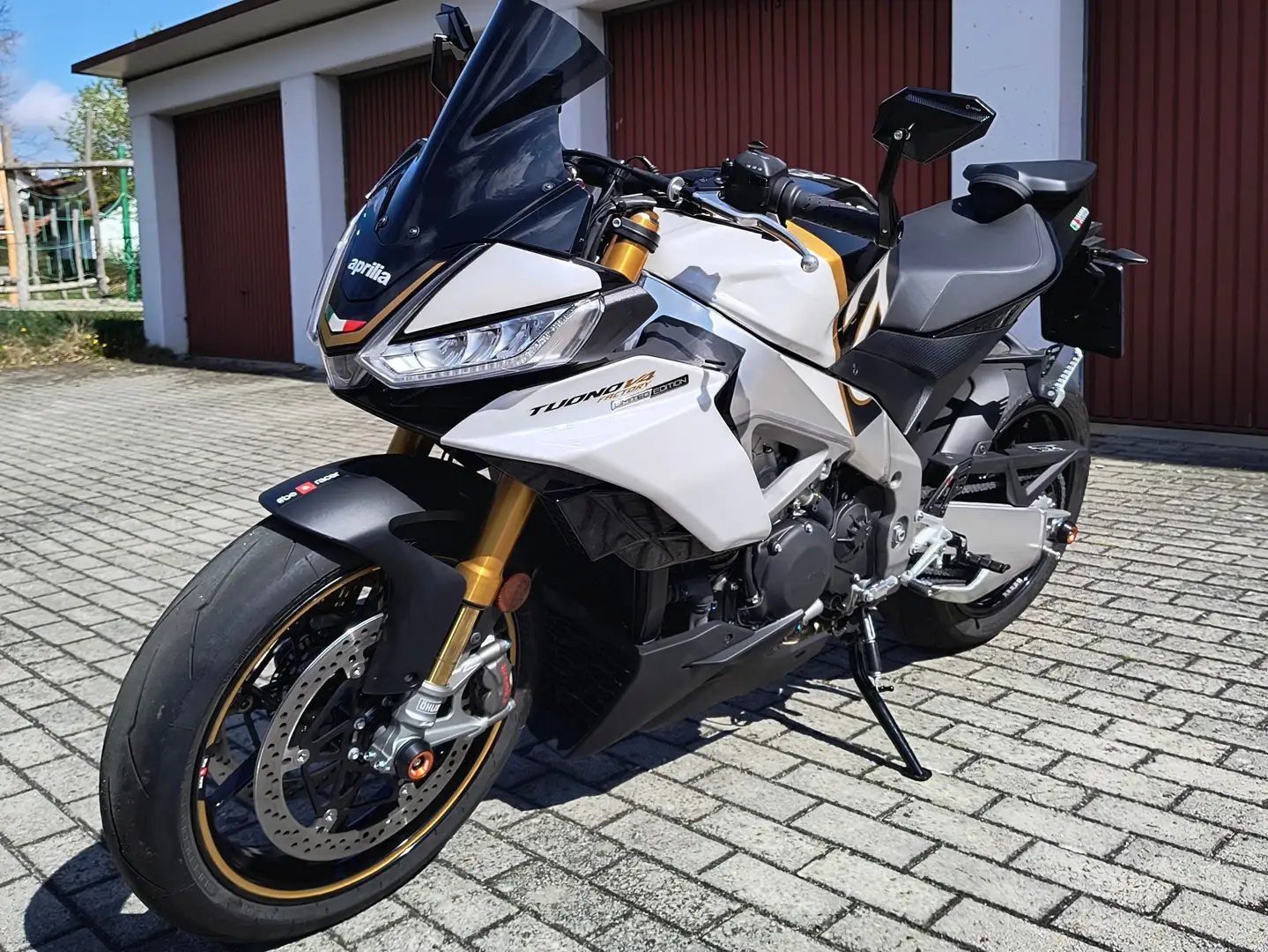 Aprilia Tuono V4 FACTORY nur 500 km! Blanc - 1