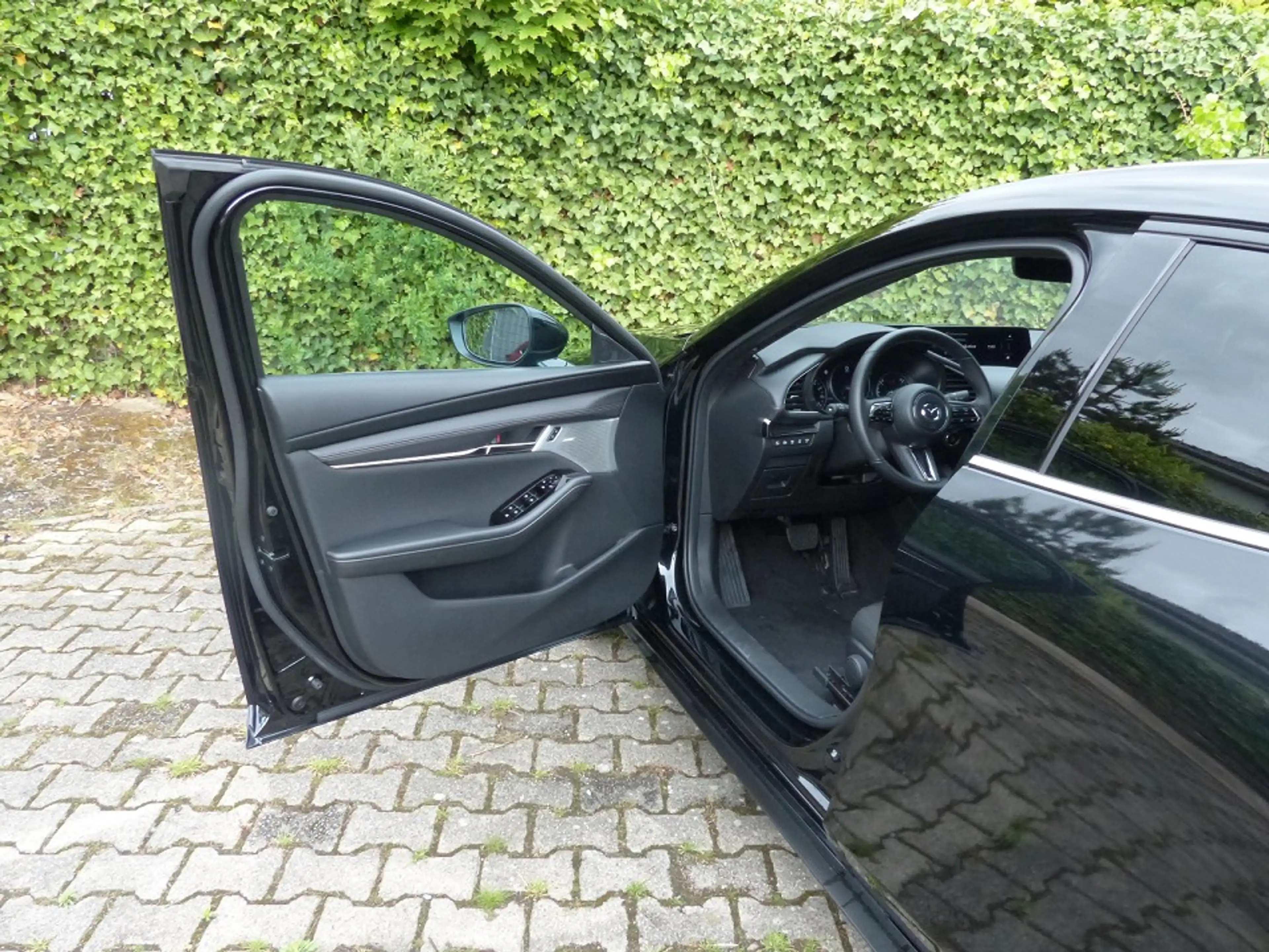 Mazda 3 2.5L e-SKYACTIV G 140ps 6AT FWD Exclusive-Line + G — photo 9