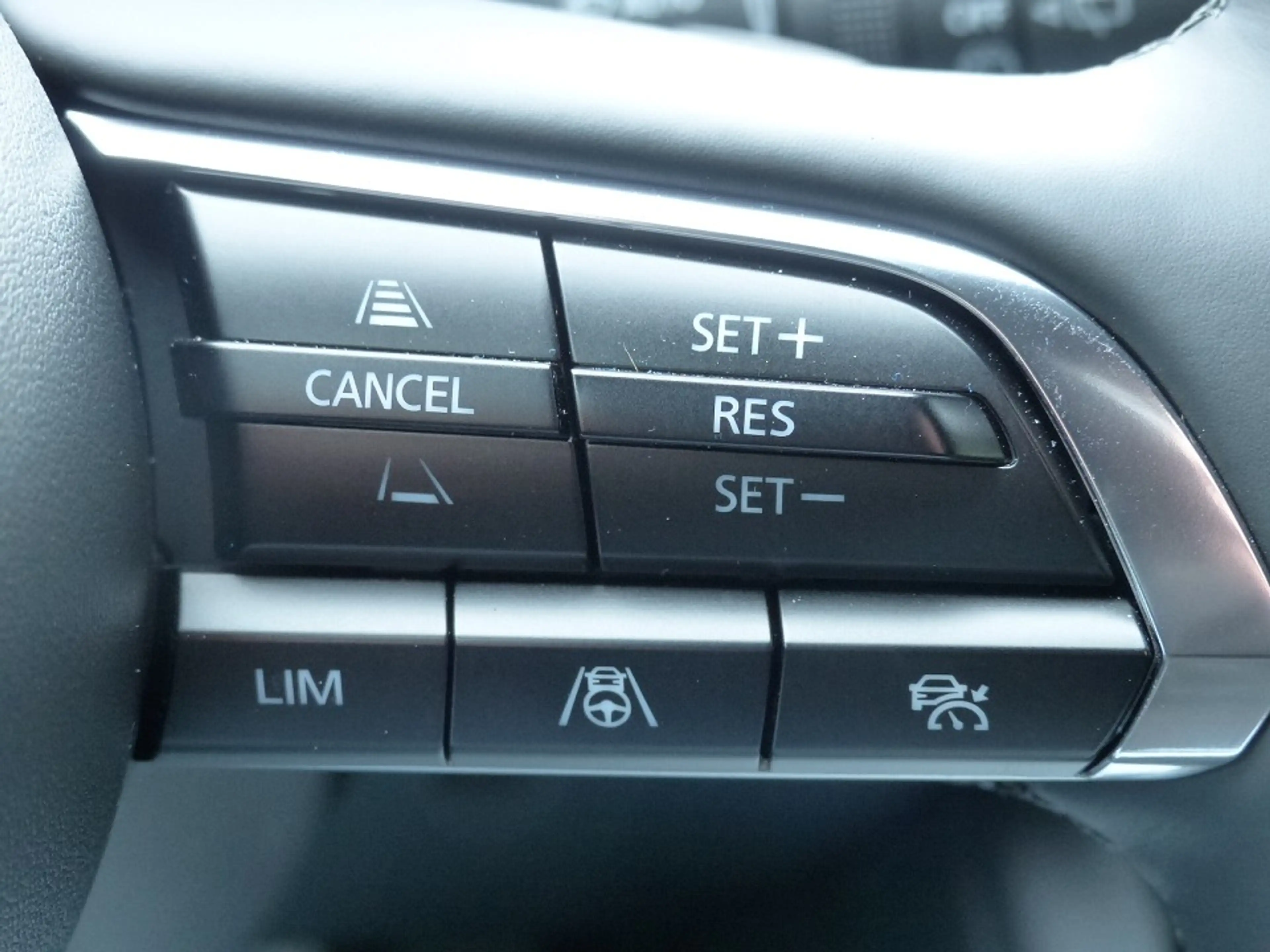 Mazda 3 2.5L e-SKYACTIV G 140ps 6AT FWD Exclusive-Line + G — photo 14