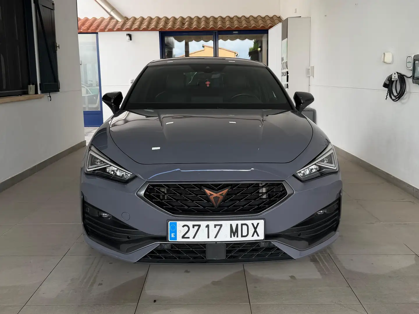 CUPRA Leon León 1.5 ETSI DSG 110Kw Gris - 2