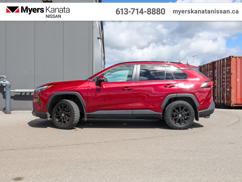 2022 Toyota RAV4 XLE  - Sunroof -  Power Liftgate - $260 B/W — снимка 1