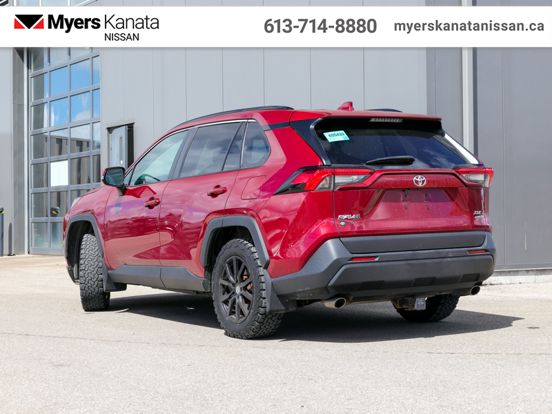 2022 Toyota RAV4 XLE  - Sunroof -  Power Liftgate - $260 B/W — снимка 1
