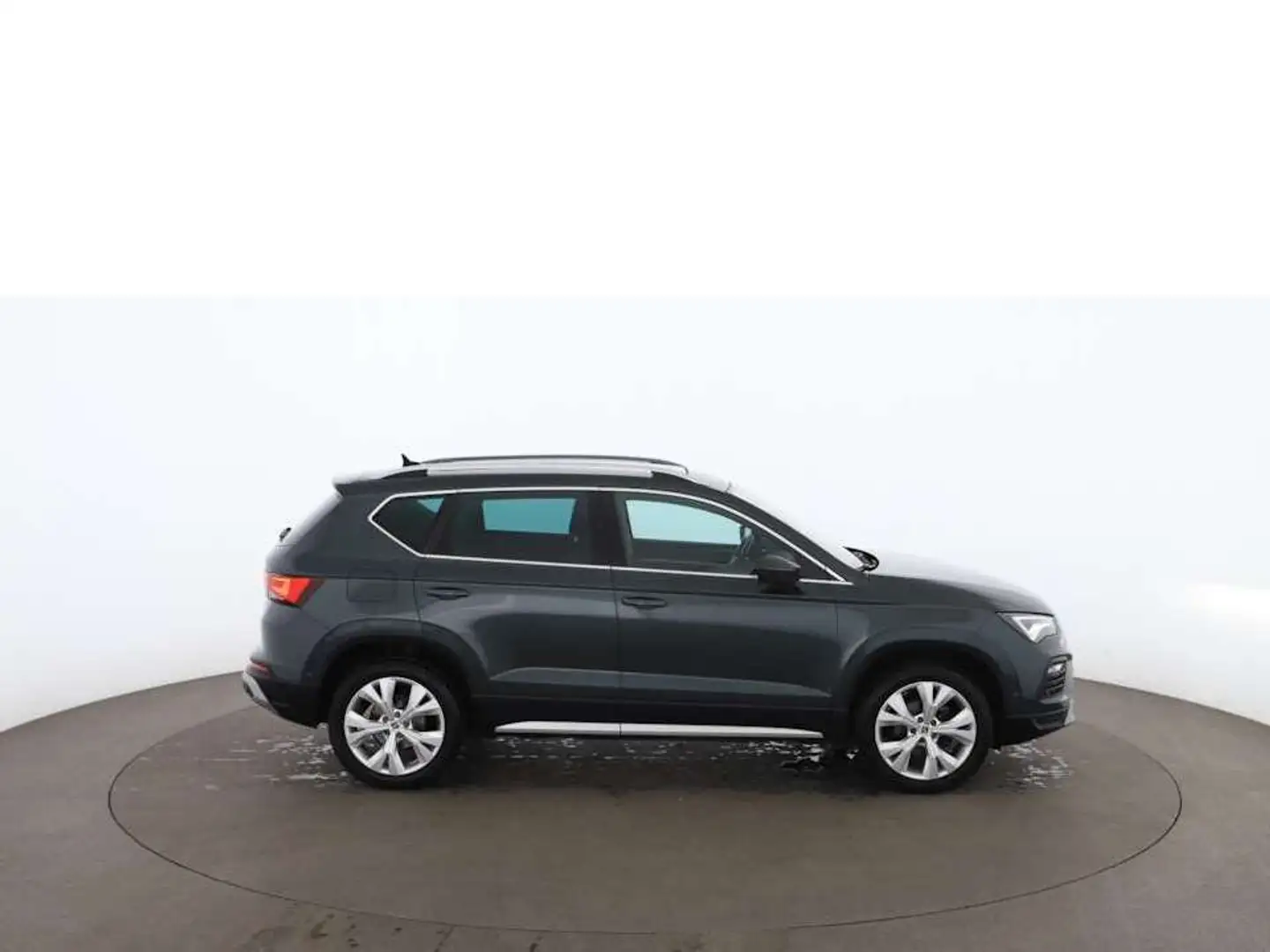 SEAT Ateca 1.5 TSI Xperience Aut LED SKY AHK 360-CAM Grau - 2