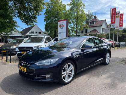 Tesla Model S 85 BASE *FREE SUPERCHARGING* / LEDER / NAVI / CAME