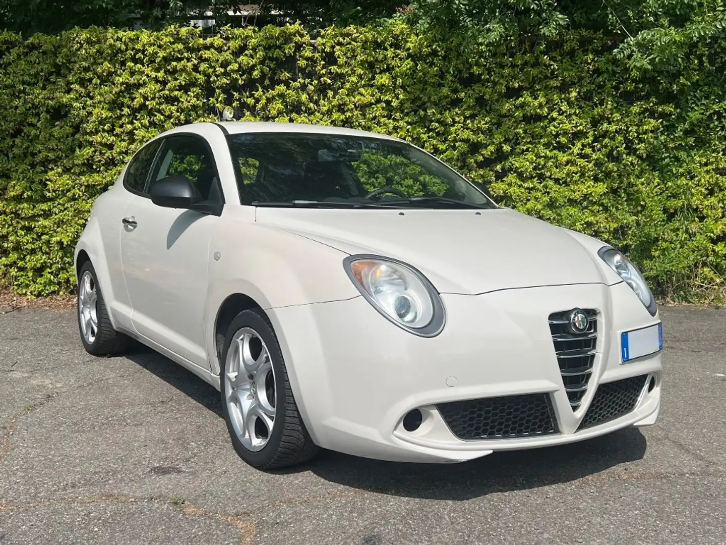 Alfa Romeo MiTo 1.4 78 CV 8V S&S Distinctive Sport Pack Weiß - 1