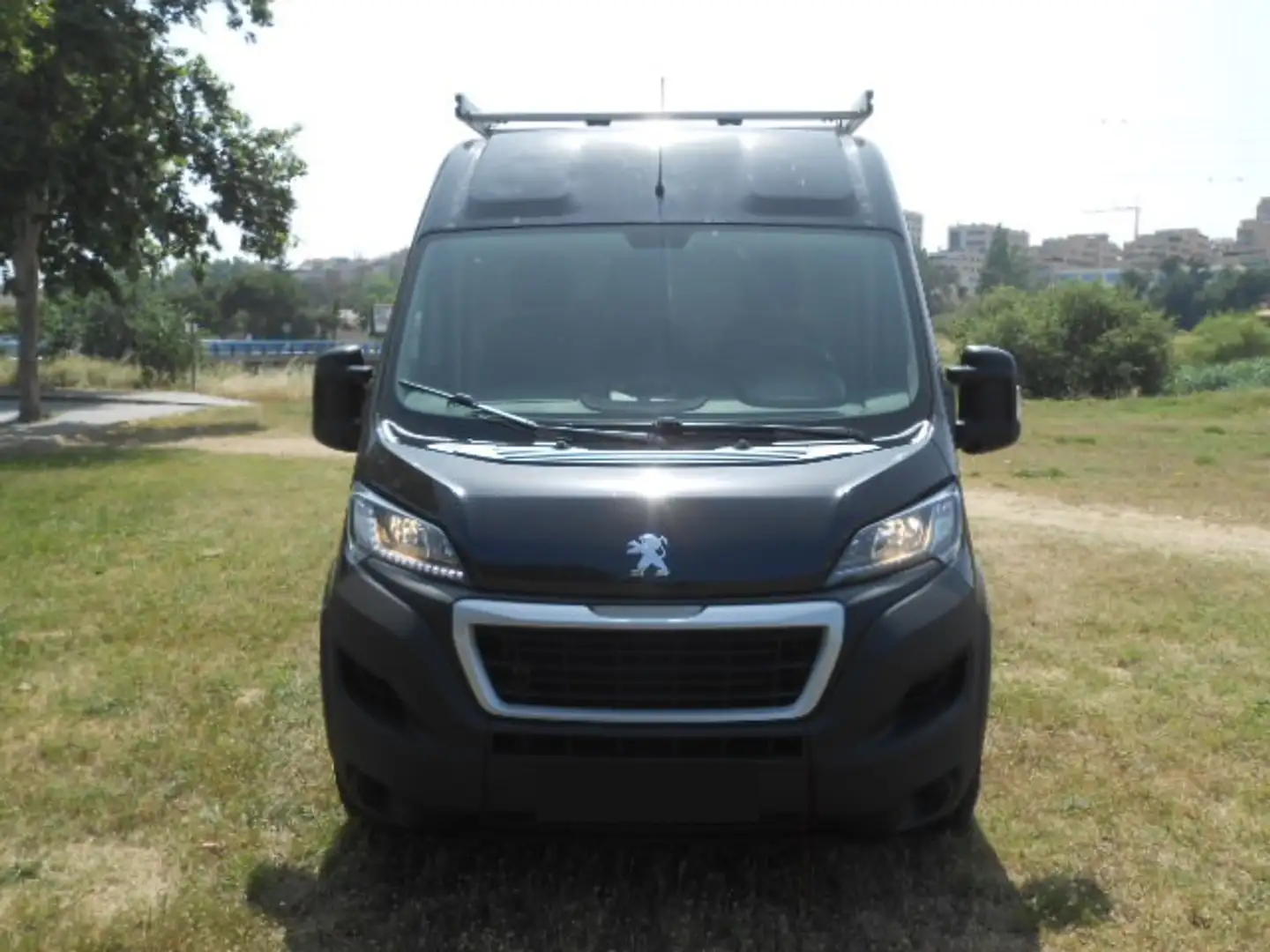 Peugeot Boxer Furgón 2.2BlueHDI 333 L2H2 S&S 120 Negro - 2