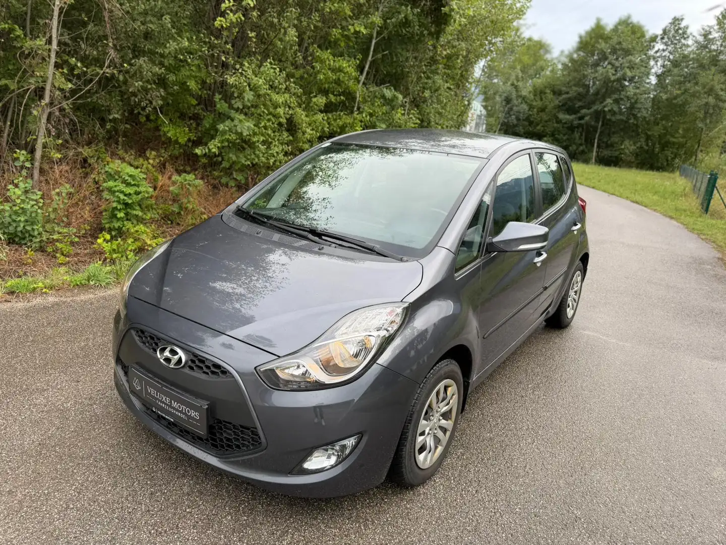 Hyundai iX20 Classic Grau - 1